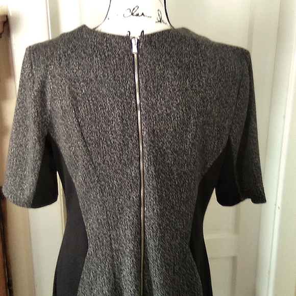 WOMEN'S DRESS by "LIZ Claiborne" sz 12 - Picture 6 of 9